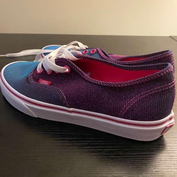 New Women’s Size 7 Magenta Shimmer VANS - Picture 3 of 4